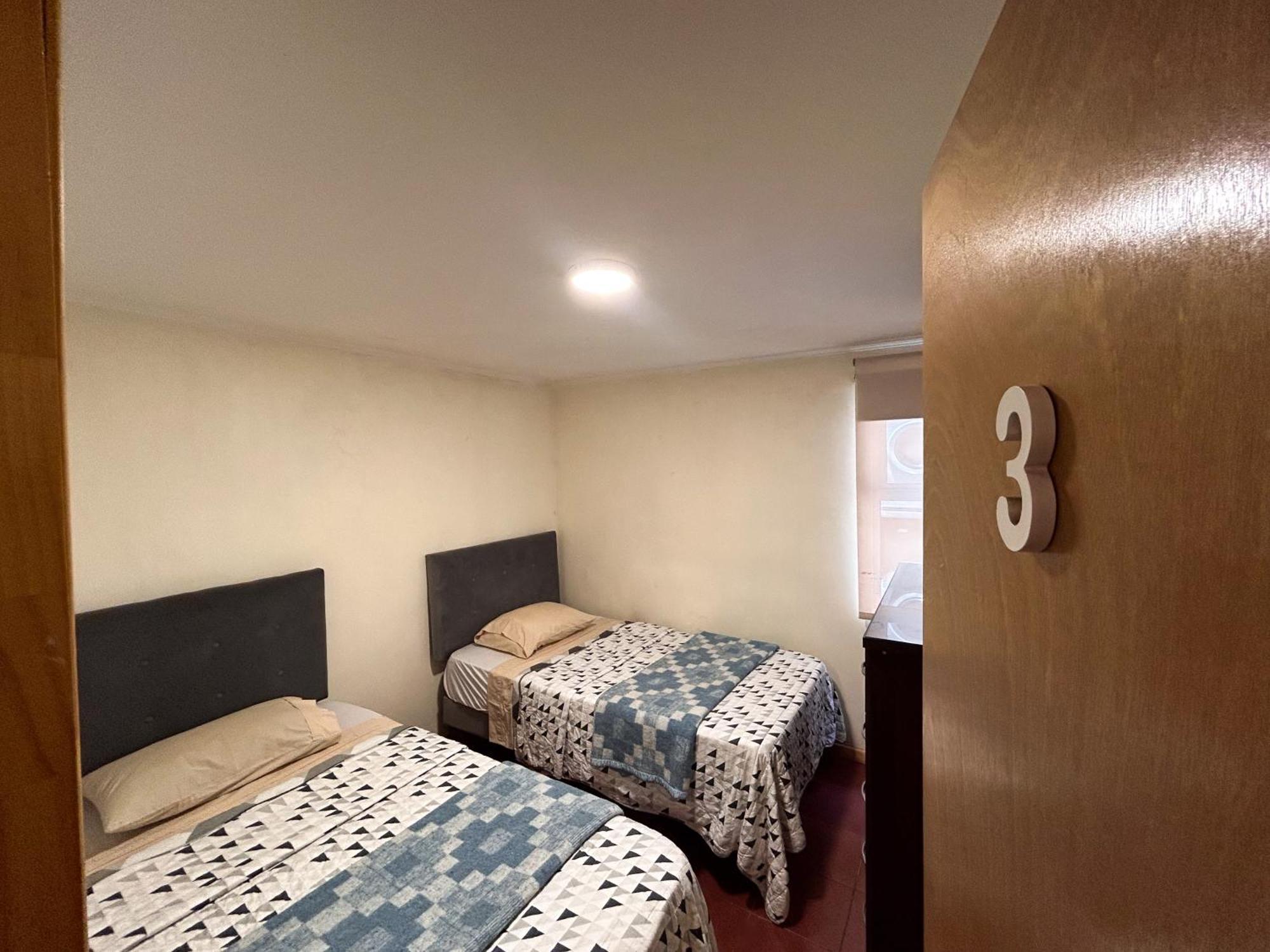 Chez Humbert Hostel Santiago